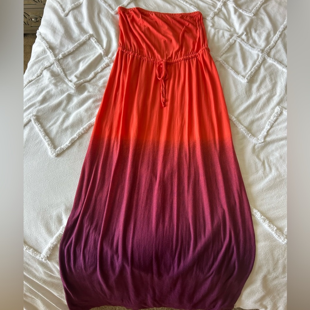 NWT Old Navy orange/maroon tube top maxi dress medium. Ombré orange/maroon